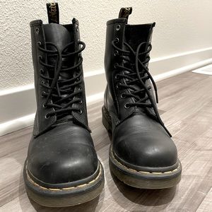 Dr. Martens - Lace Up Boots (Vegan)
